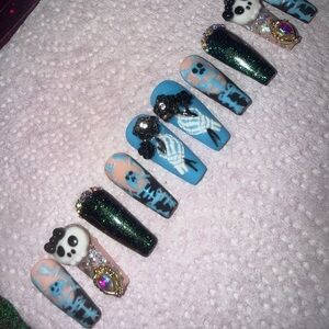 Halloween Dancing Skeleton and Roses Nail Set
